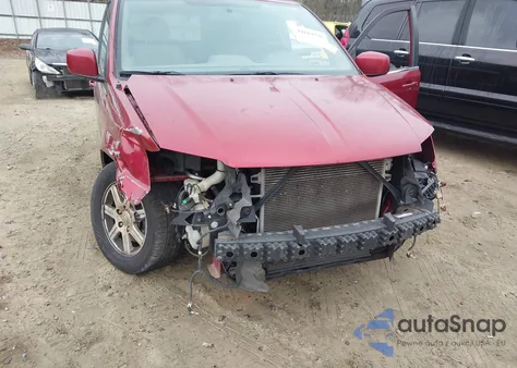 2011 Chrysler Town & Country Touring из США, поврежденный, VIN 2A4RR5DG5BR747131